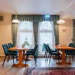 Hotell Thesdorfer Hof *