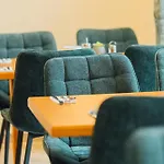 Thesdorfer Hof Hotell *