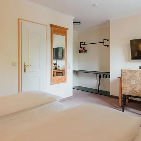 Thesdorfer Hof * Pinneberg