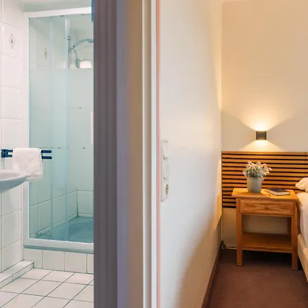 Thesdorfer Hof * Pinneberg